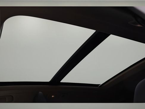 Certified 2025 Volvo XC40 B5 Core w/ Protection Package Premier image 12