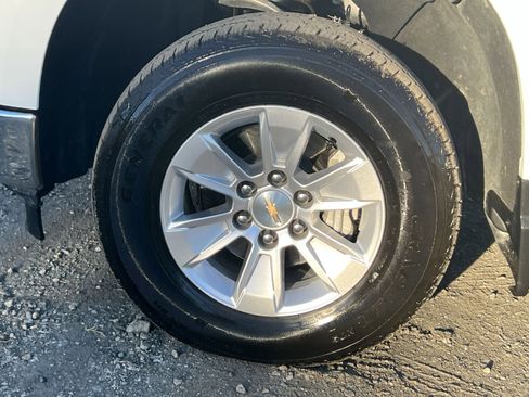 Used 2025 Chevrolet Silverado 1500 LT image 12