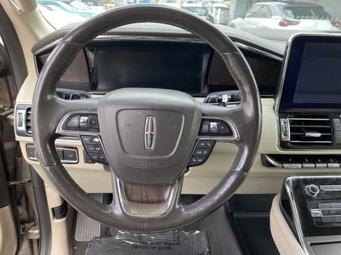 Used 2019 Lincoln Navigator Select w/ Cargo Package RWD image 12
