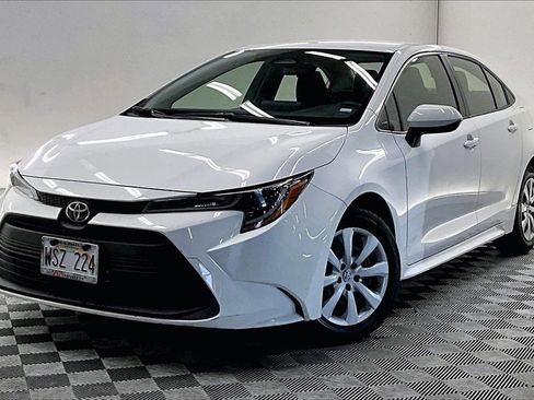 Used 2023 Toyota Corolla LE image 1