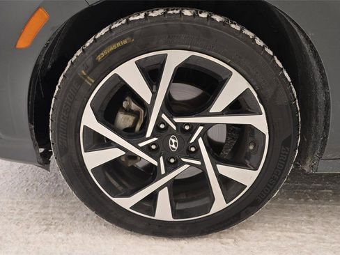 Used 2023 Hyundai Kona Limited image 7