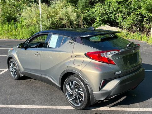 Used 2021 Toyota C-HR Limited FWD image 3