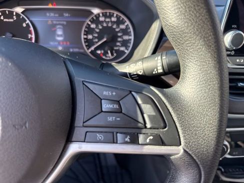 Used 2024 Nissan Altima 2.5 SV image 19