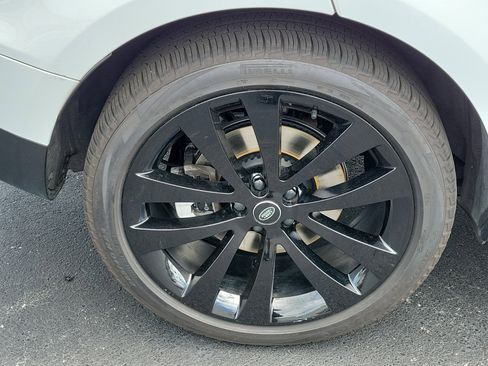 Used 2024 Land Rover Range Rover Sport SE image 6