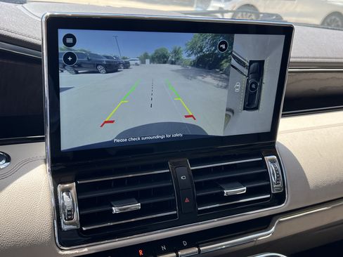 Certified 2023 Lincoln Navigator Reserve RWD image 23