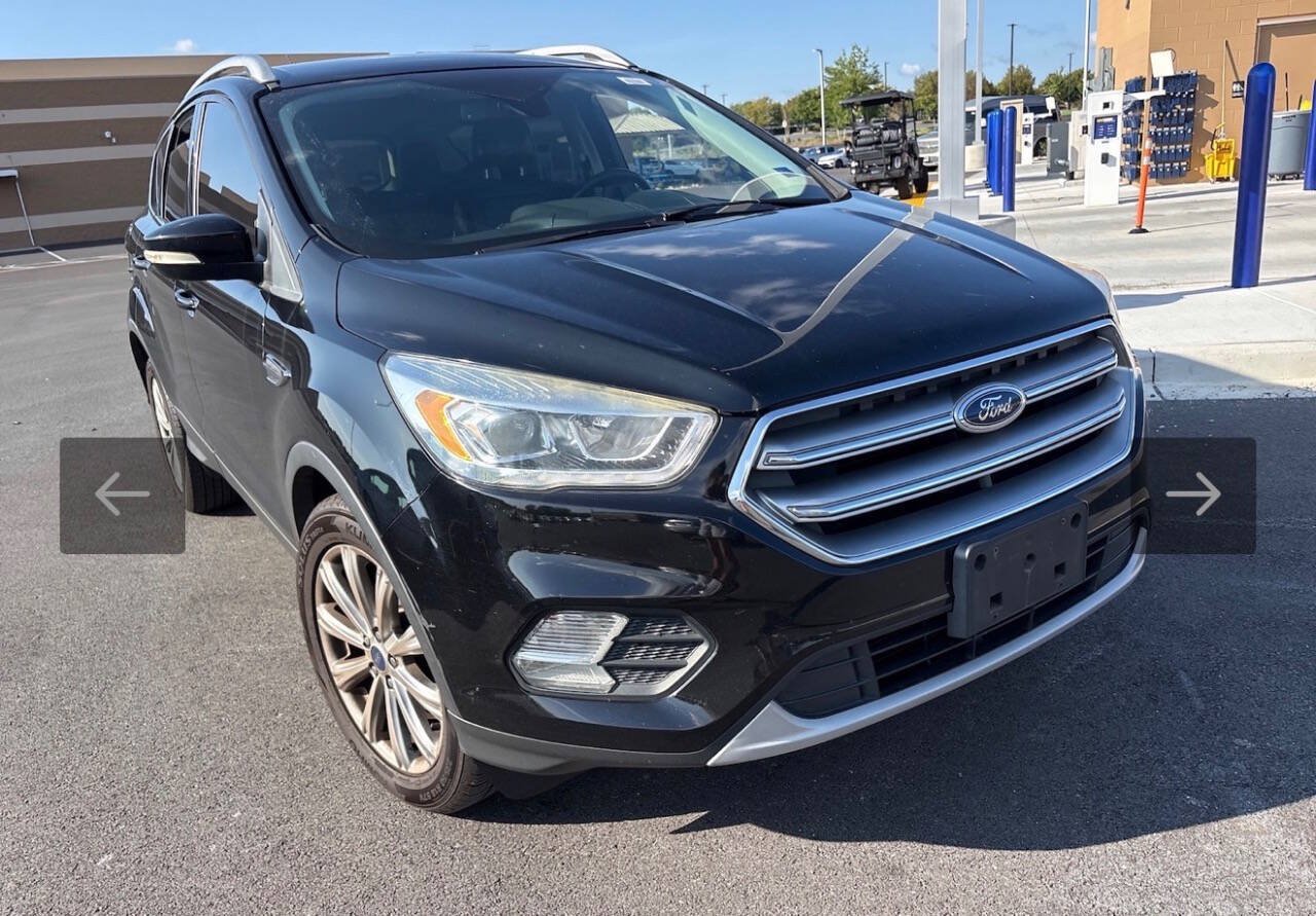 Used 2017 Ford Escape Titanium FWD image 4