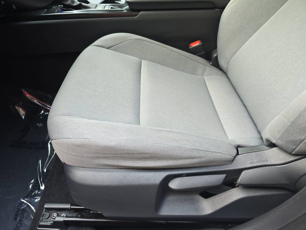 Used 2026 Toyota Camry LE FWD image 27