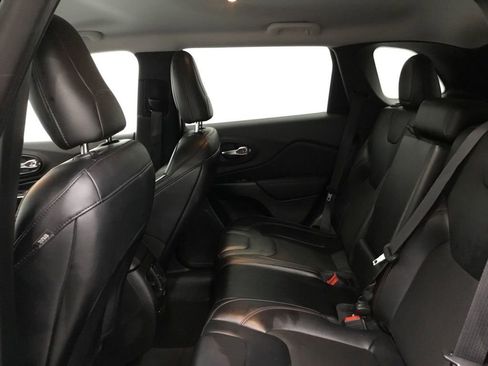 Used 2022 Jeep Cherokee Trailhawk w/ Trailer Tow Group image 35