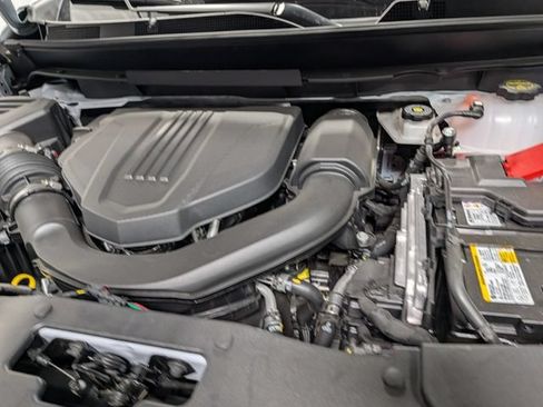 New 2026 Chevrolet Traverse Z71 w/ Enhanced Driving Package AWD/4WD image 32