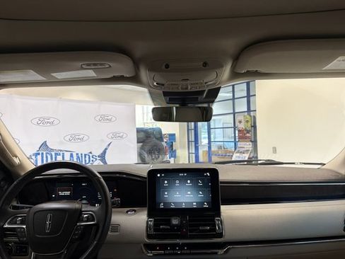 Used 2019 Lincoln Navigator Reserve AWD/4WD image 19