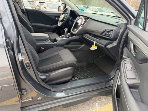 Used 2025 Subaru Outback Premium image 16