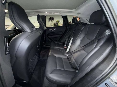 Used 2023 Volvo XC60 B5 Plus w/ Climate Package AWD/4WD image 19