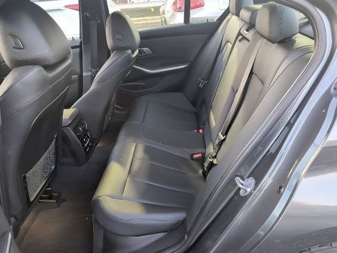 Used 2019 BMW 330i Sedan w/ M Sport Package image 25