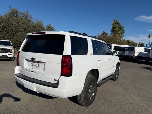 Used 2017 Chevrolet Tahoe LT w/ Luxury Package AWD/4WD image 5