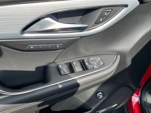 Certified 2025 Buick Envision Avenir AWD/4WD image 22