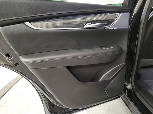 Used 2024 Cadillac XT5 Sportv w/ Technology Package image 22