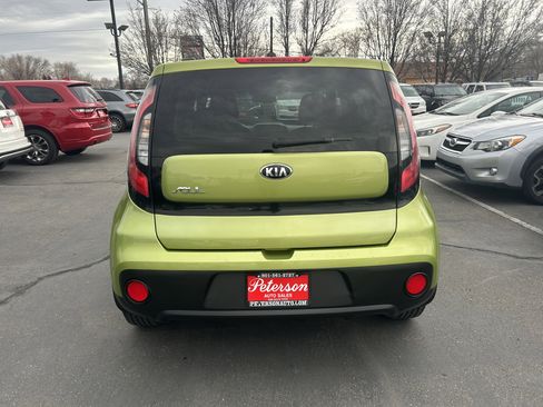 Used 2017 Kia Soul image 6