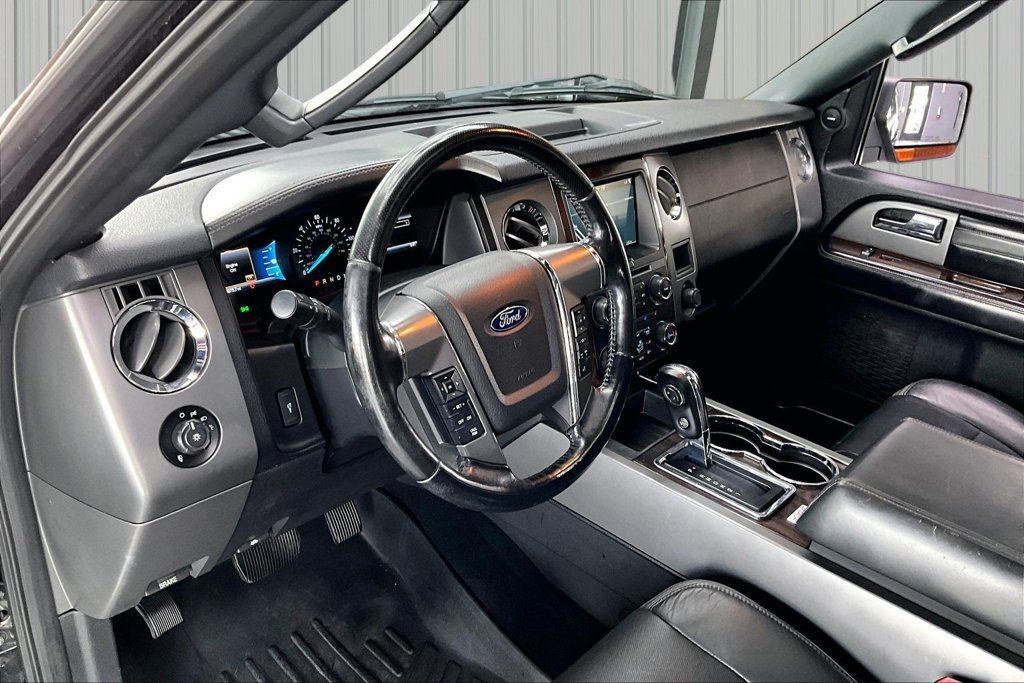 Used 2017 Ford Expedition EL Platinum AWD/4WD image 17