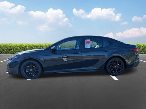 New 2026 Toyota Camry SE w/ Convenience Package FWD image 7