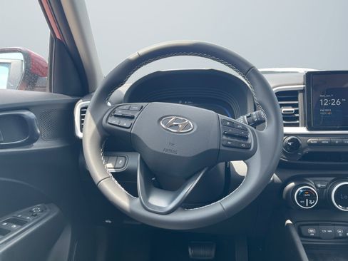New 2025 Hyundai Venue Limited image 13