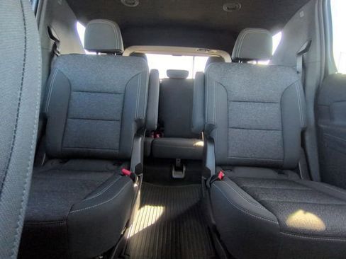 New 2026 Chevrolet Traverse LT w/ Driver Confidence Package FWD image 5