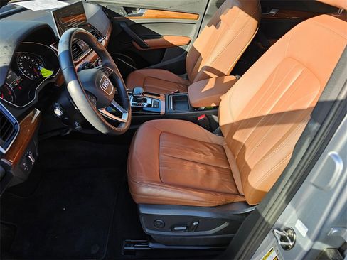 Used 2022 Audi Q5 2.0T Premium w/ Convenience Package image 16