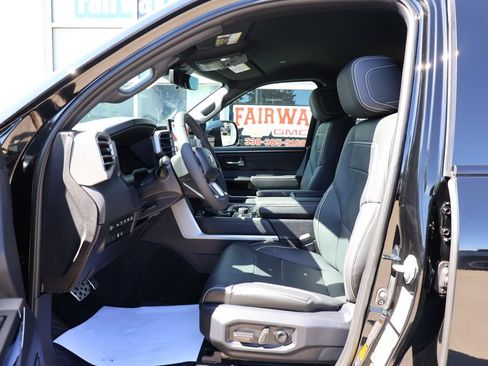 Used 2026 Toyota Tundra Limited w/ TRD Off-Road Package AWD/4WD image 13