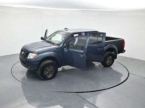 Used 2018 Nissan Frontier SV image 45