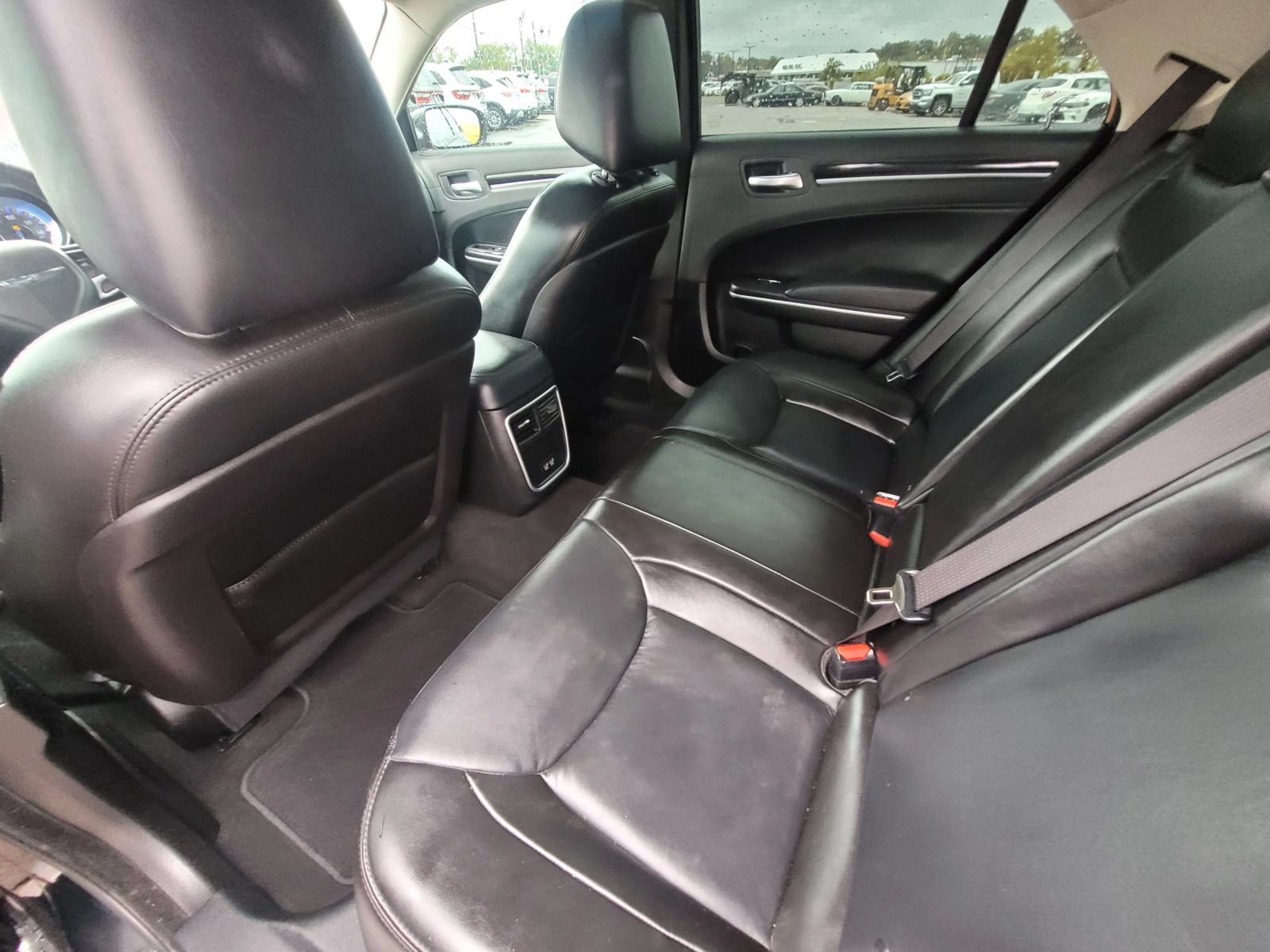 Used 2023 Chrysler 300 Touring L RWD image 15