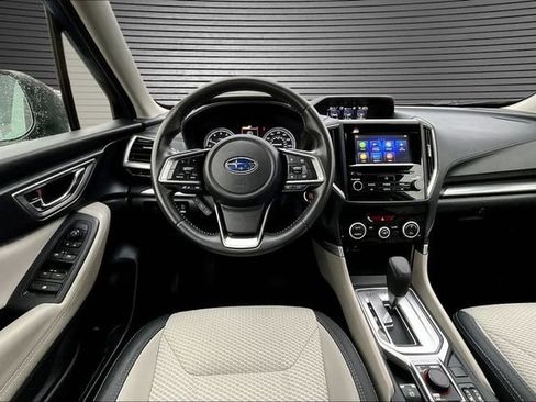 Used 2023 Subaru Forester Premium image 8