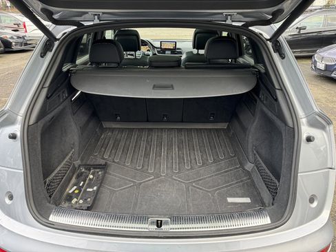 Used 2018 Audi SQ5 Premium Plus w/ Navigation Package image 16