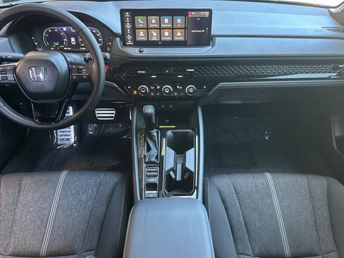 Used 2025 Honda Accord Sport image 15