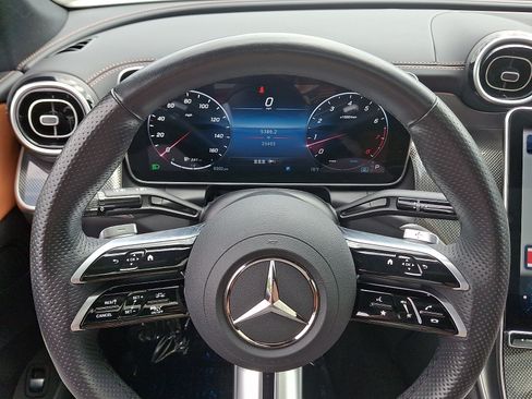 Used 2024 Mercedes-Benz GLC 300 4MATIC image 20