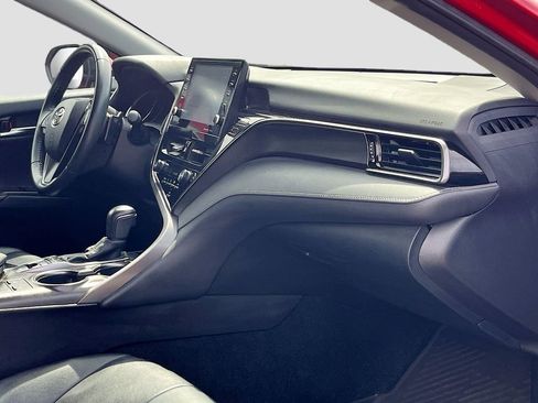 Used 2022 Toyota Camry XSE FWD image 27