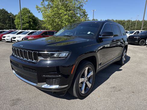 Used 2021 Jeep Grand Cherokee L Limited AWD/4WD image 3