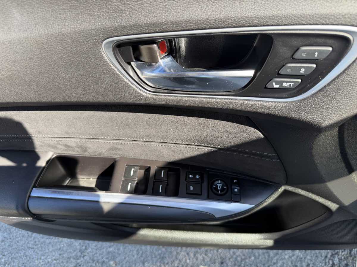 Used 2019 Acura TLX w/ Technology & A-SPEC Package AWD/4WD image 6