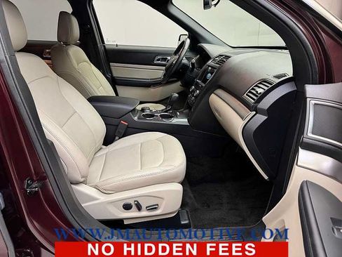 Used 2018 Ford Explorer XLT w/ Equipment Group 202A AWD/4WD image 22