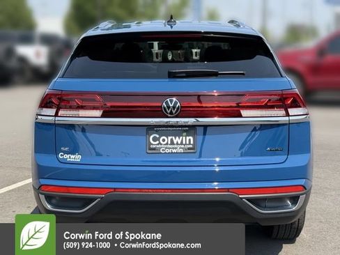 Used 2025 Volkswagen Atlas Cross Sport SE AWD/4WD image 17