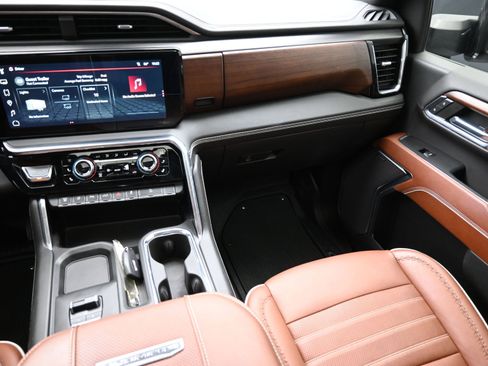 Used 2024 GMC Sierra 2500 Denali Ultimate image 37