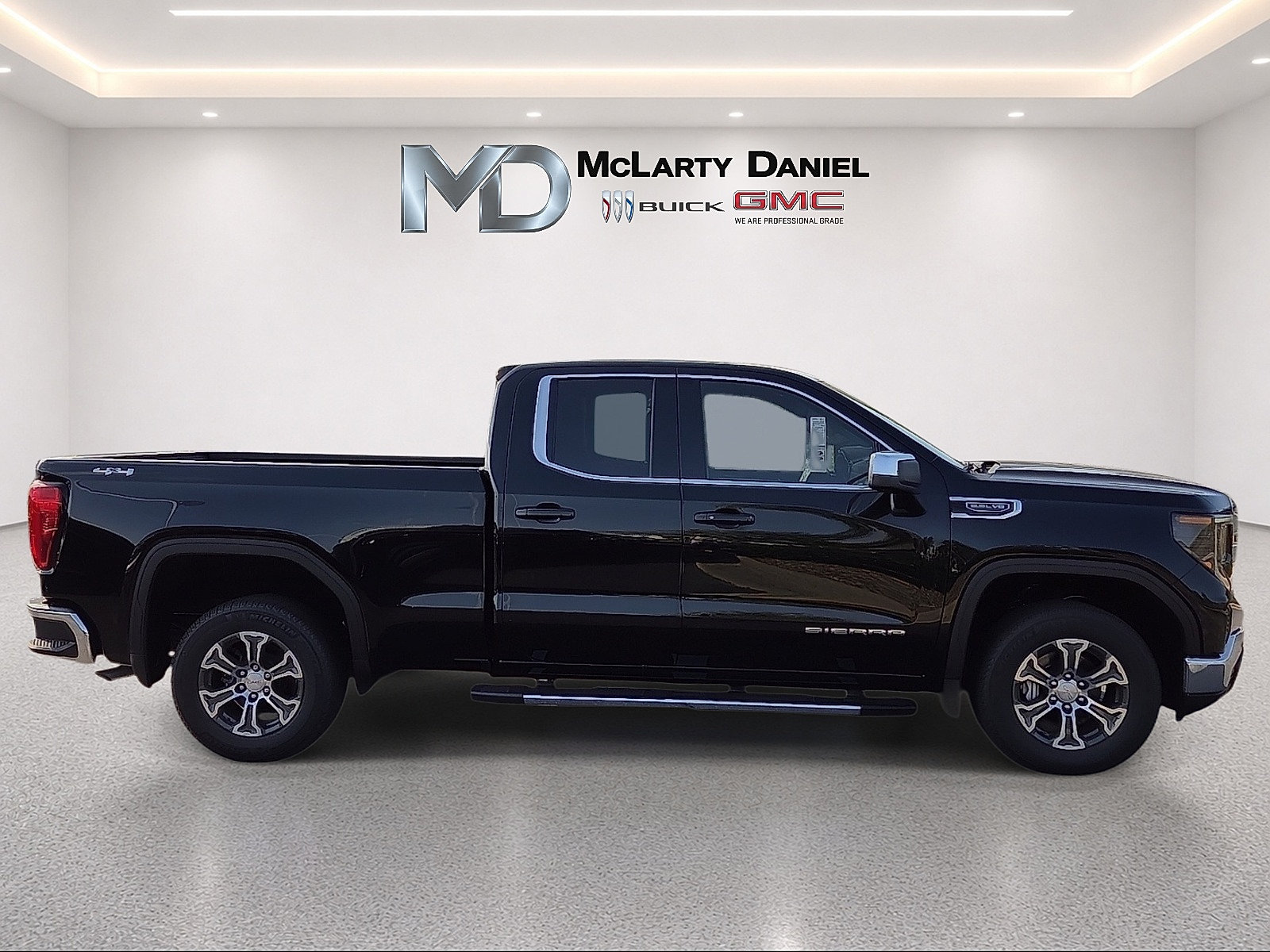 New 2026 GMC Sierra 1500 SLE w/ Preferred Package AWD/4WD image 6