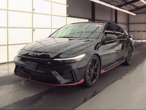 Used 2024 Hyundai Elantra N image 2
