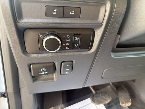 Used 2024 Ford Expedition Max XLT AWD/4WD image 17