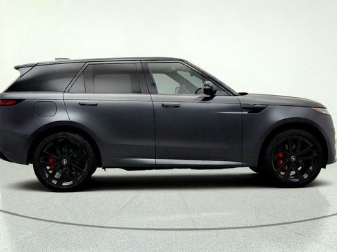 Used 2025 Land Rover Range Rover Sport Dynamic SE AWD/4WD image 4