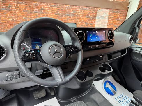 Used 2025 Mercedes-Benz Sprinter 3500 image 14