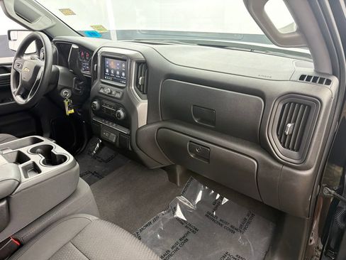 Used 2022 Chevrolet Silverado 1500 Custom w/ LPO, Blackout Package AWD/4WD image 24
