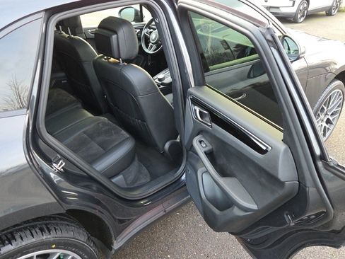 Used 2020 Porsche Macan image 17