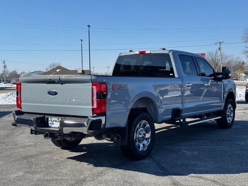 Used 2025 Ford F250 Lariat w/ Chrome Package image 3
