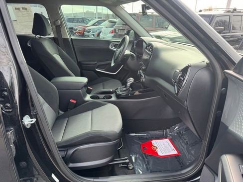 Used 2023 Kia Soul S image 15