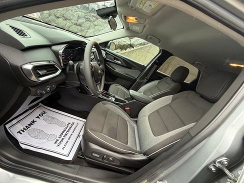 Used 2023 Chevrolet TrailBlazer LT FWD image 14