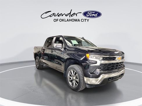 Used 2022 Chevrolet Silverado 1500 LT image 2